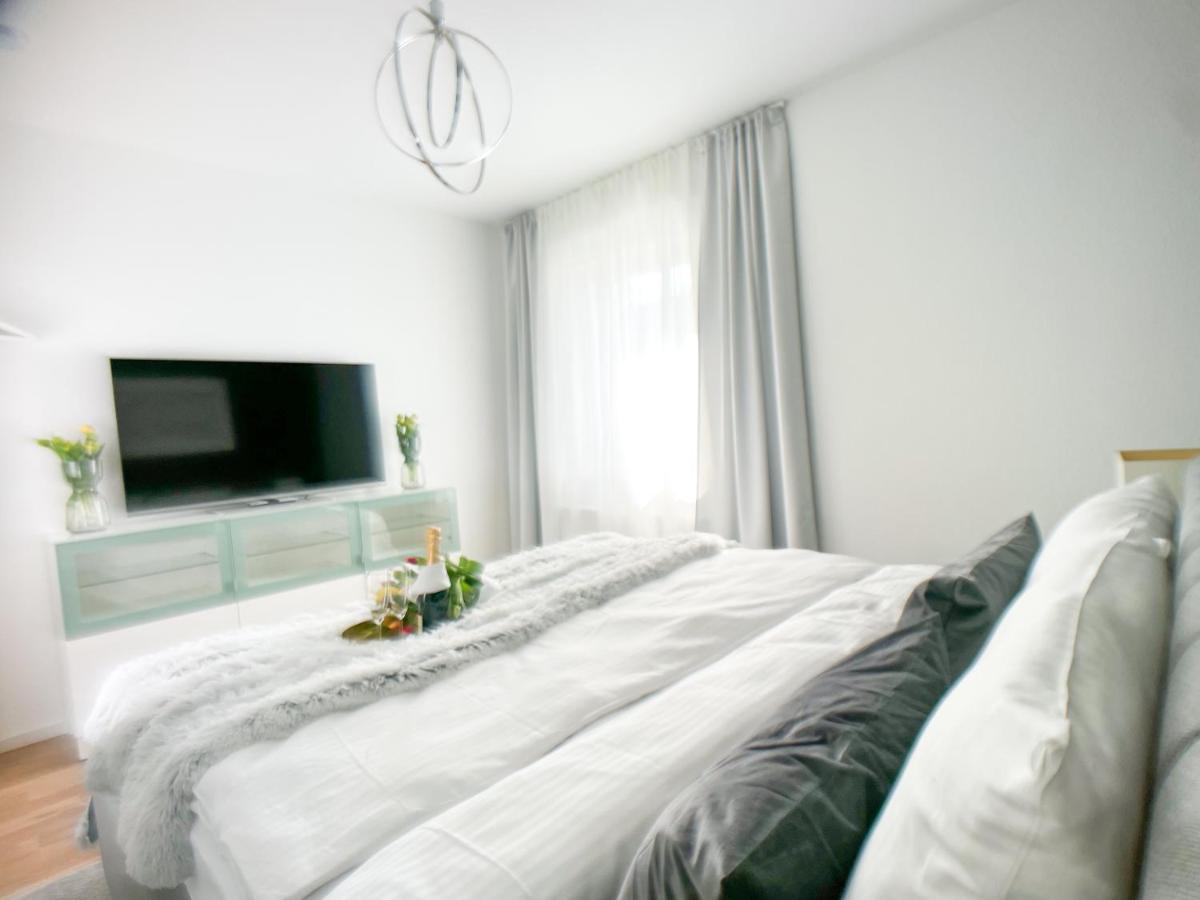 M-Style 02 Apartment Mit Balkon 24H Self-Check-In, Free Parking, Netflix Nürnberg Eksteriør bilde