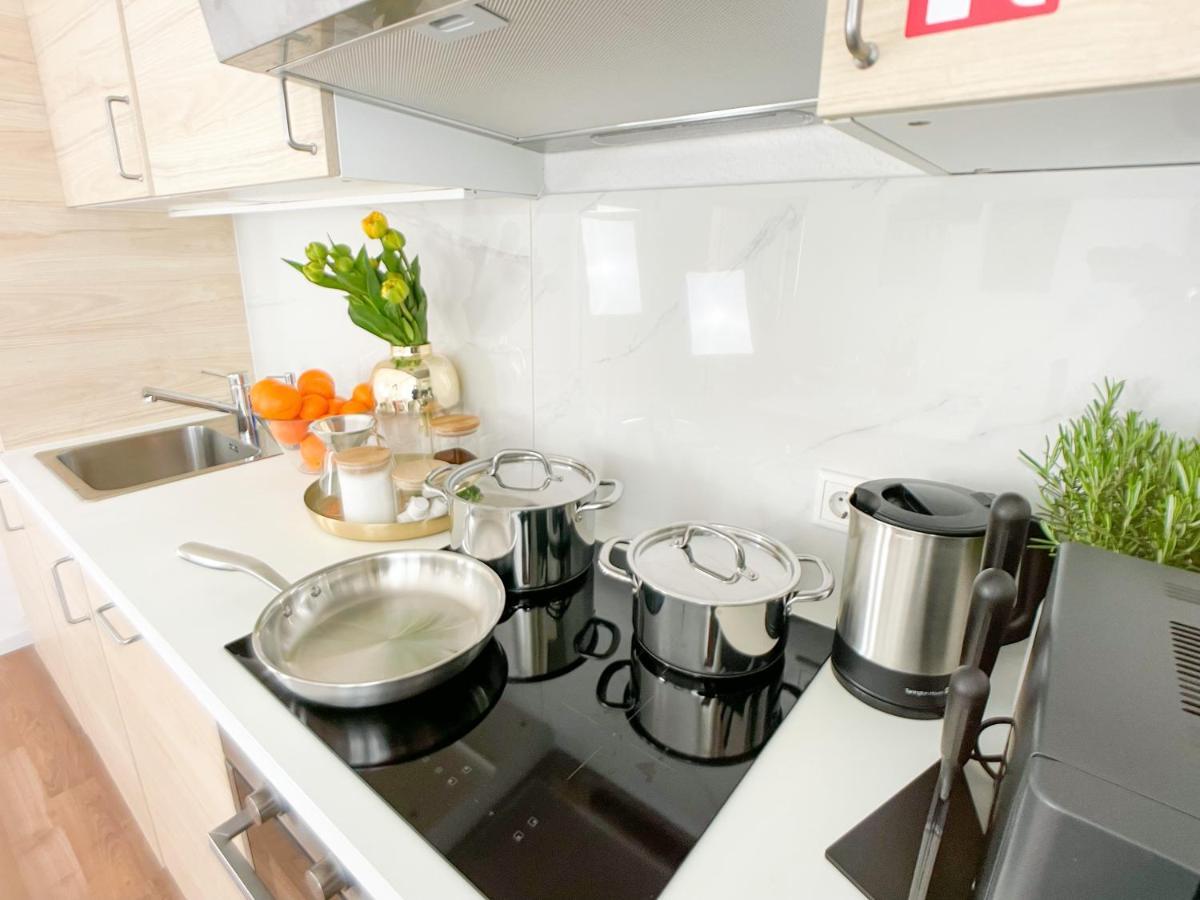 M-Style 02 Apartment Mit Balkon 24H Self-Check-In, Free Parking, Netflix Nürnberg Eksteriør bilde