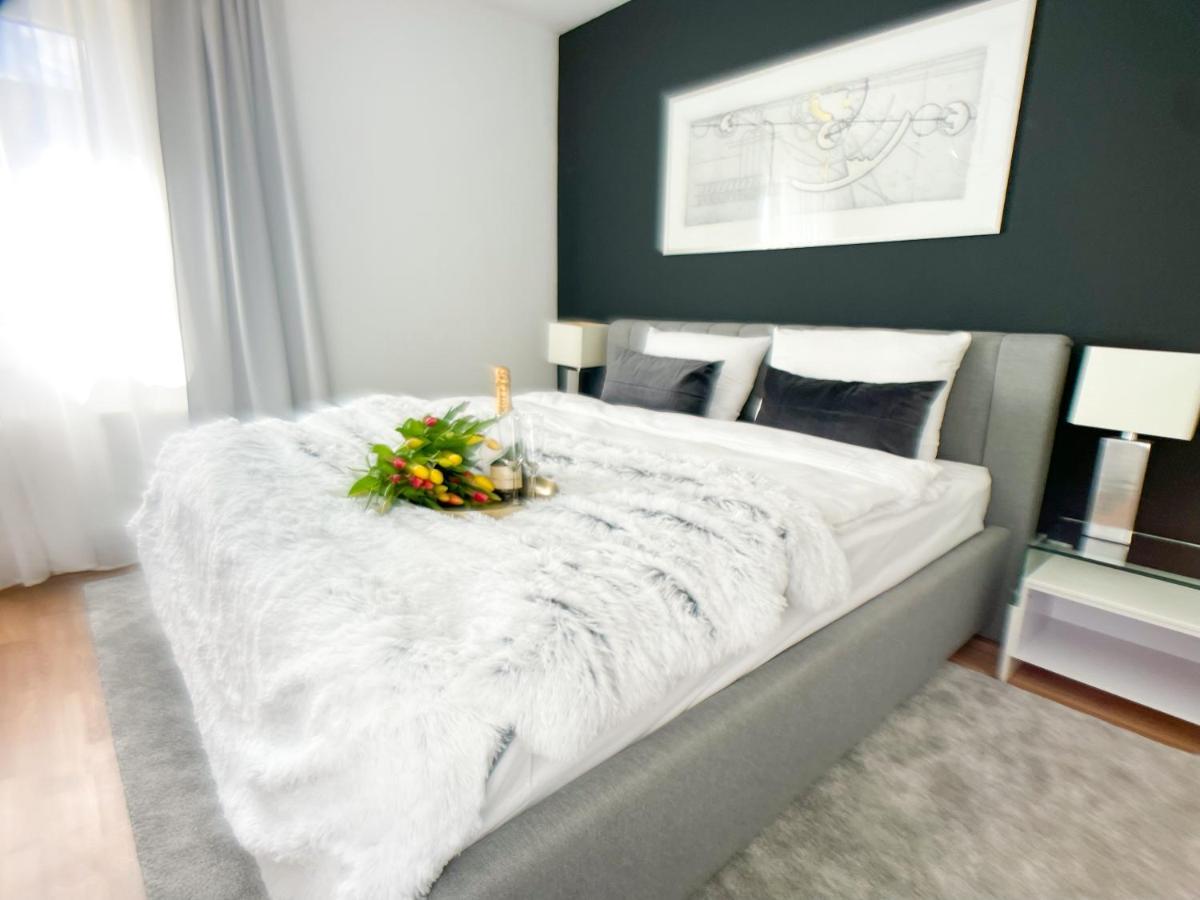 M-Style 02 Apartment Mit Balkon 24H Self-Check-In, Free Parking, Netflix Nürnberg Eksteriør bilde