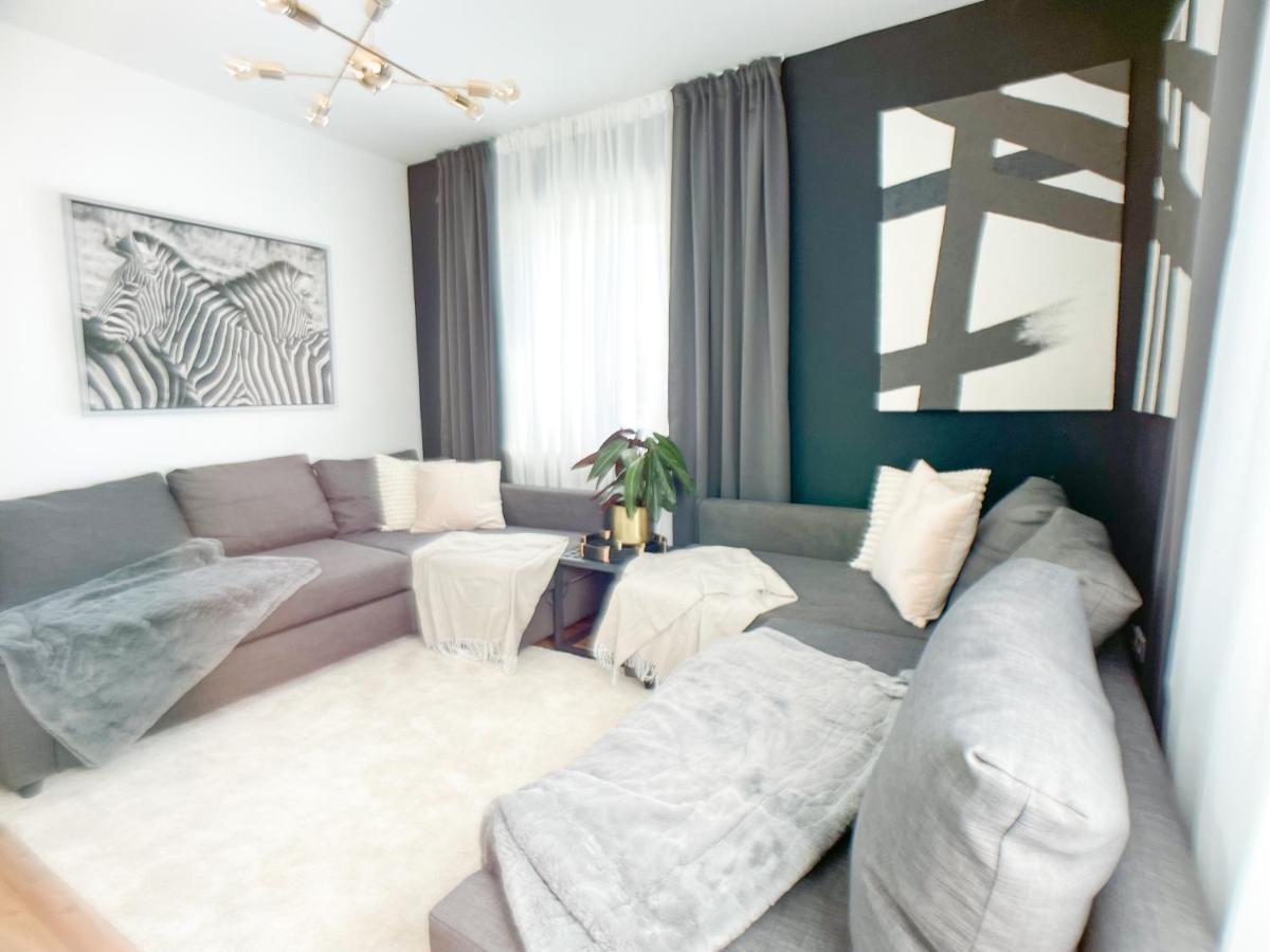 M-Style 02 Apartment Mit Balkon 24H Self-Check-In, Free Parking, Netflix Nürnberg Eksteriør bilde