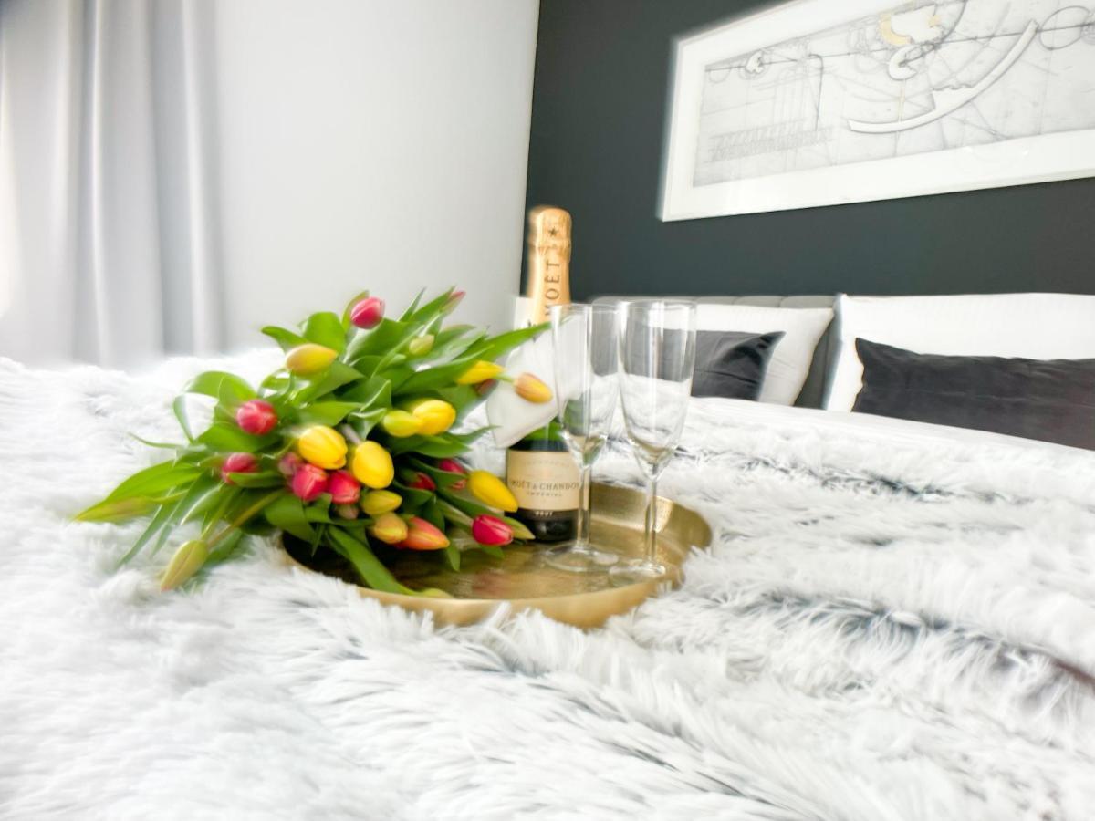 M-Style 02 Apartment Mit Balkon 24H Self-Check-In, Free Parking, Netflix Nürnberg Eksteriør bilde